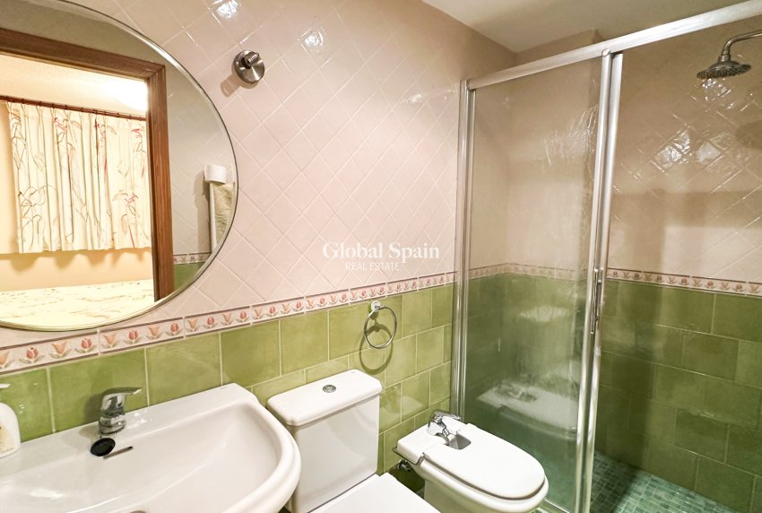 Wiederverkauf - WOHNUNG -
TORREVIEJA - Playa de los Locos