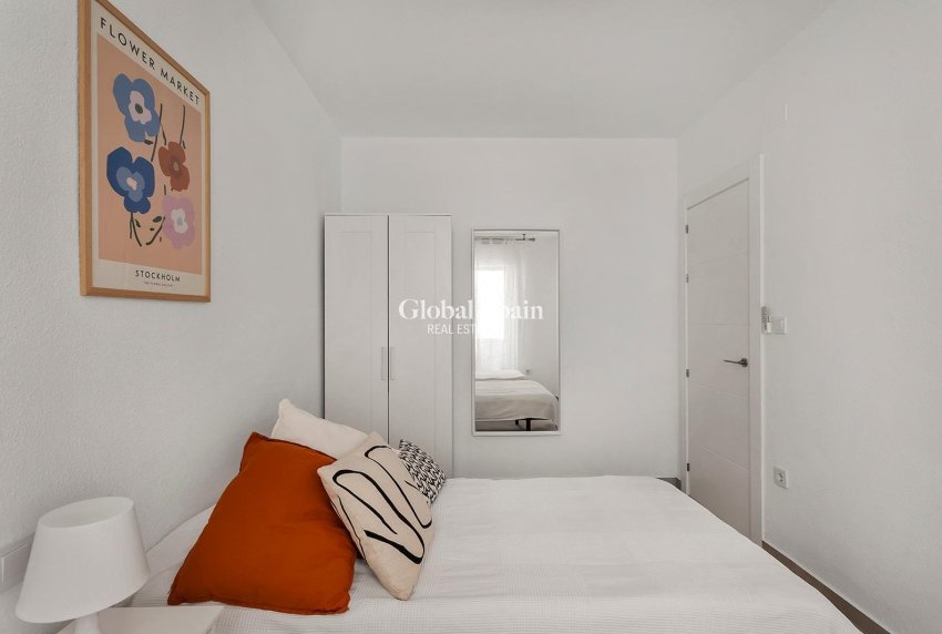 Wiederverkauf - WOHNUNG -
TORREVIEJA - Playa de los Locos