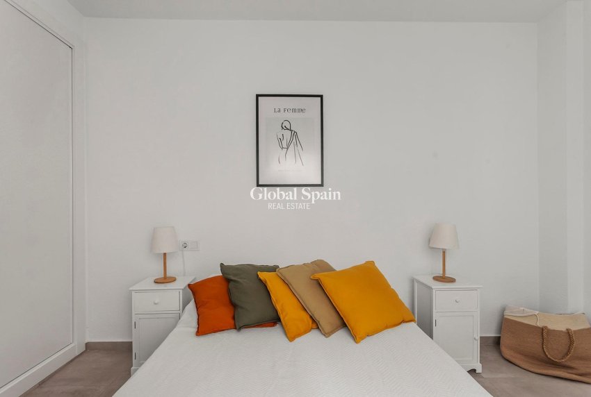 Wiederverkauf - WOHNUNG -
TORREVIEJA - Playa de los Locos