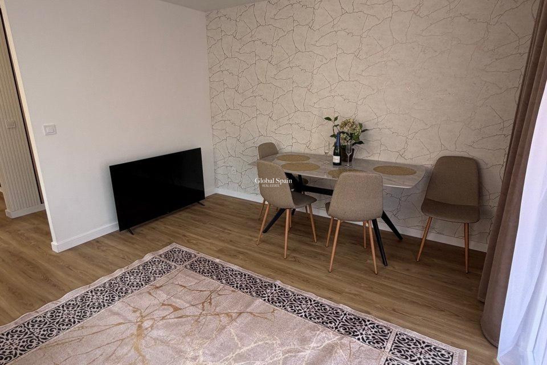 Wiederverkauf - WOHNUNG -
TORREVIEJA - Playa de los Locos