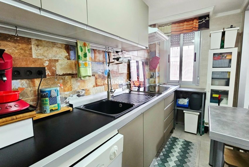 Wiederverkauf - WOHNUNG -
TORREVIEJA - Playa De Los Náufragos