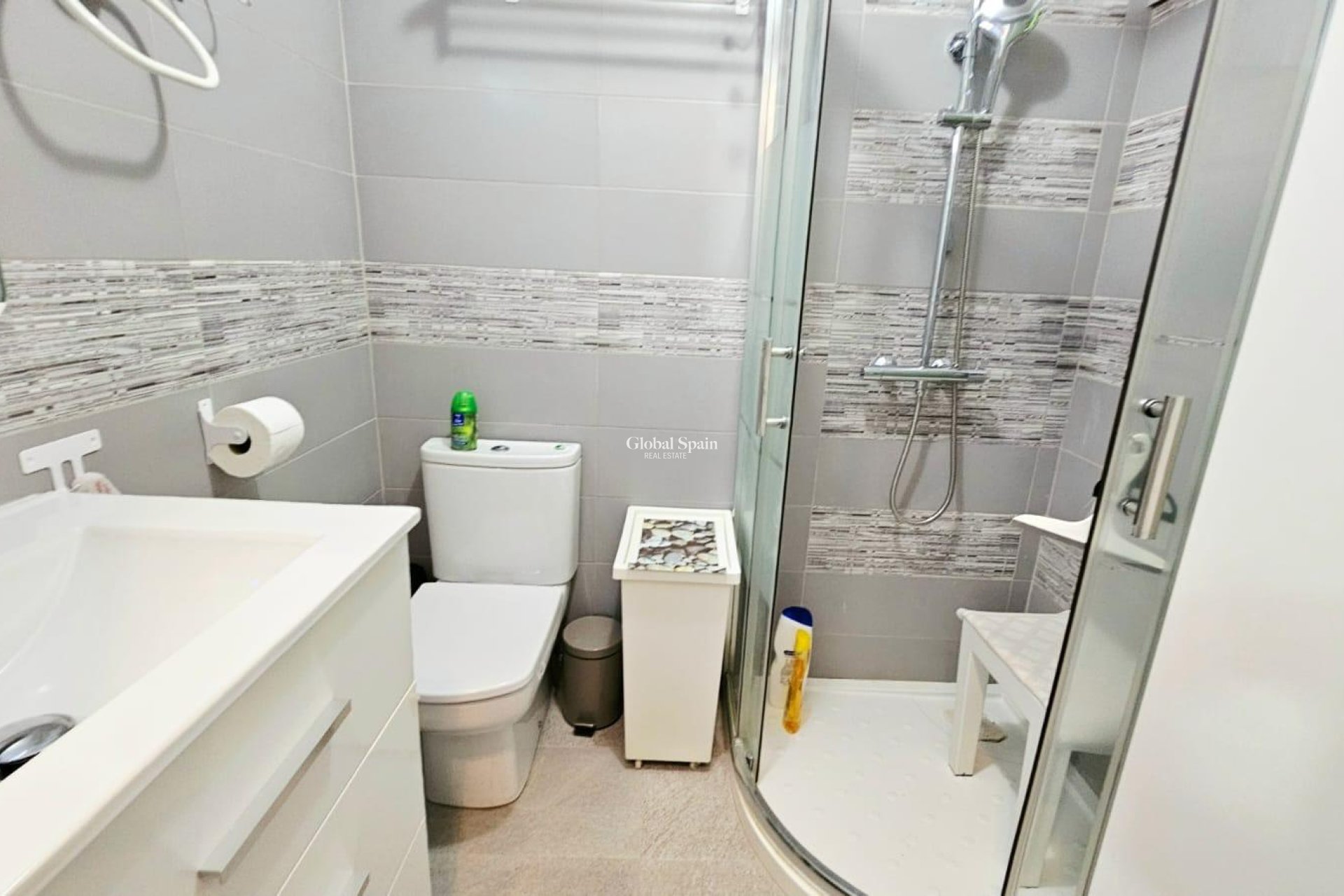 Wiederverkauf - WOHNUNG -
TORREVIEJA - Playa De Los Náufragos