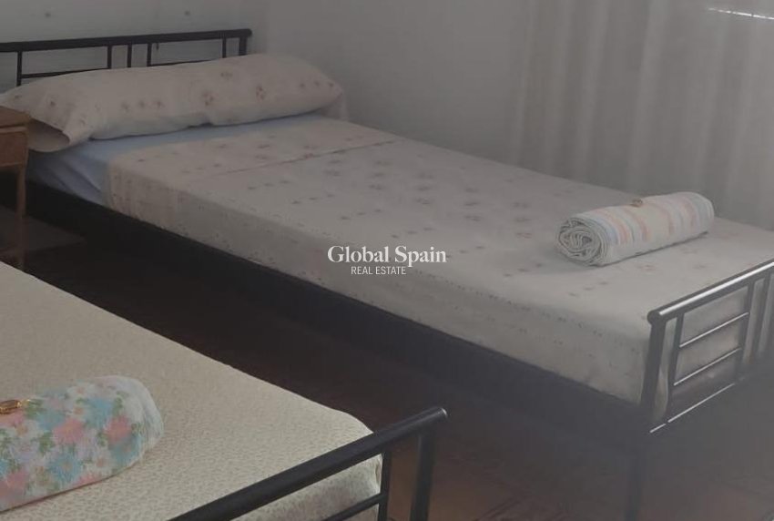 Wiederverkauf - WOHNUNG -
TORREVIEJA - Playa De Los Náufragos