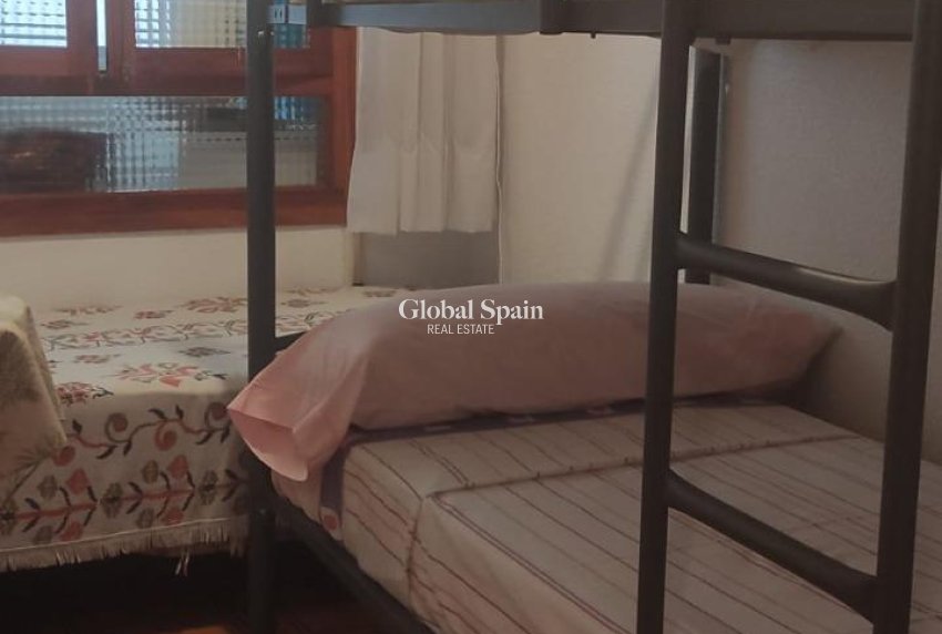 Wiederverkauf - WOHNUNG -
TORREVIEJA - Playa De Los Náufragos
