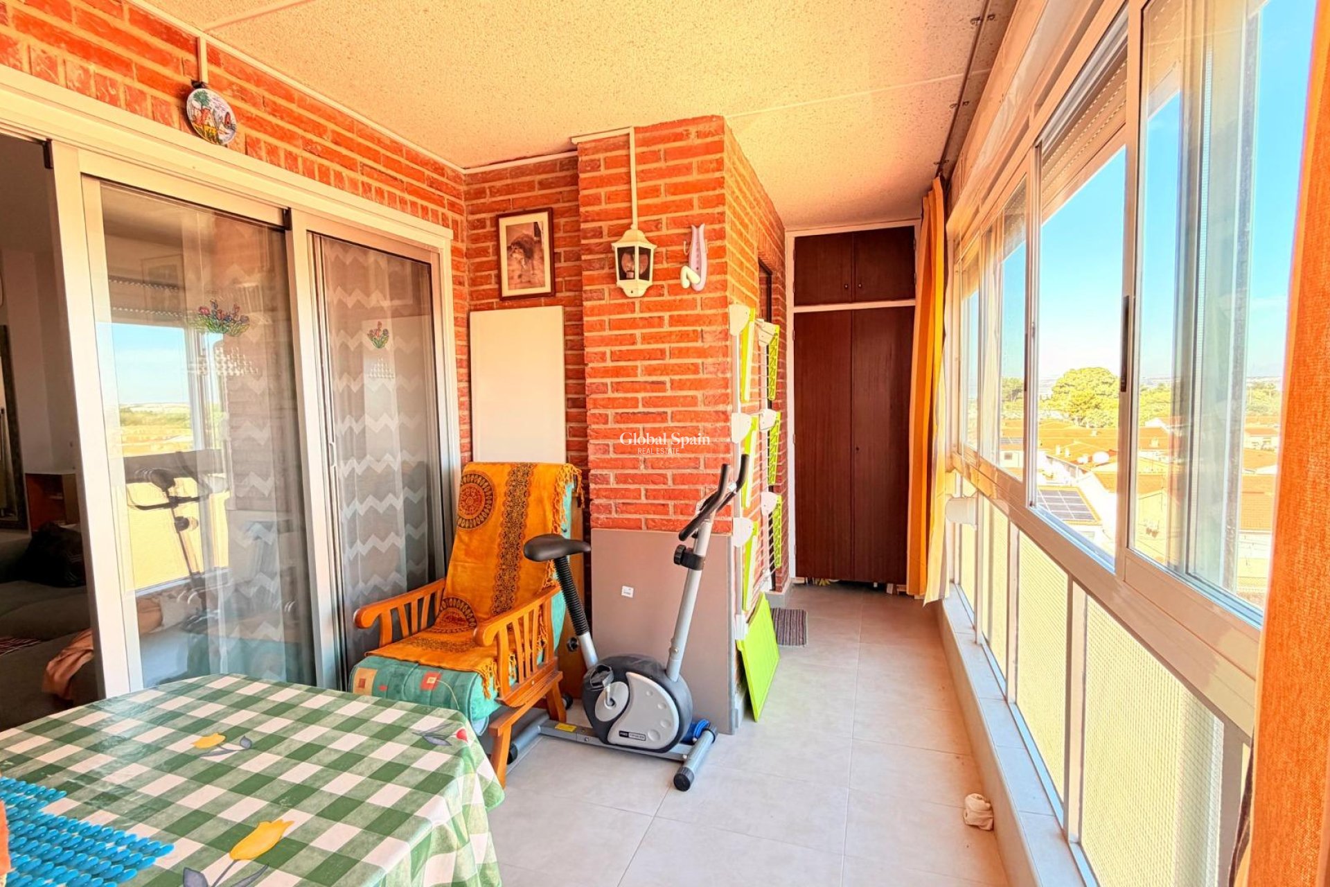 Wiederverkauf - WOHNUNG -
TORREVIEJA - Playa De Los Náufragos