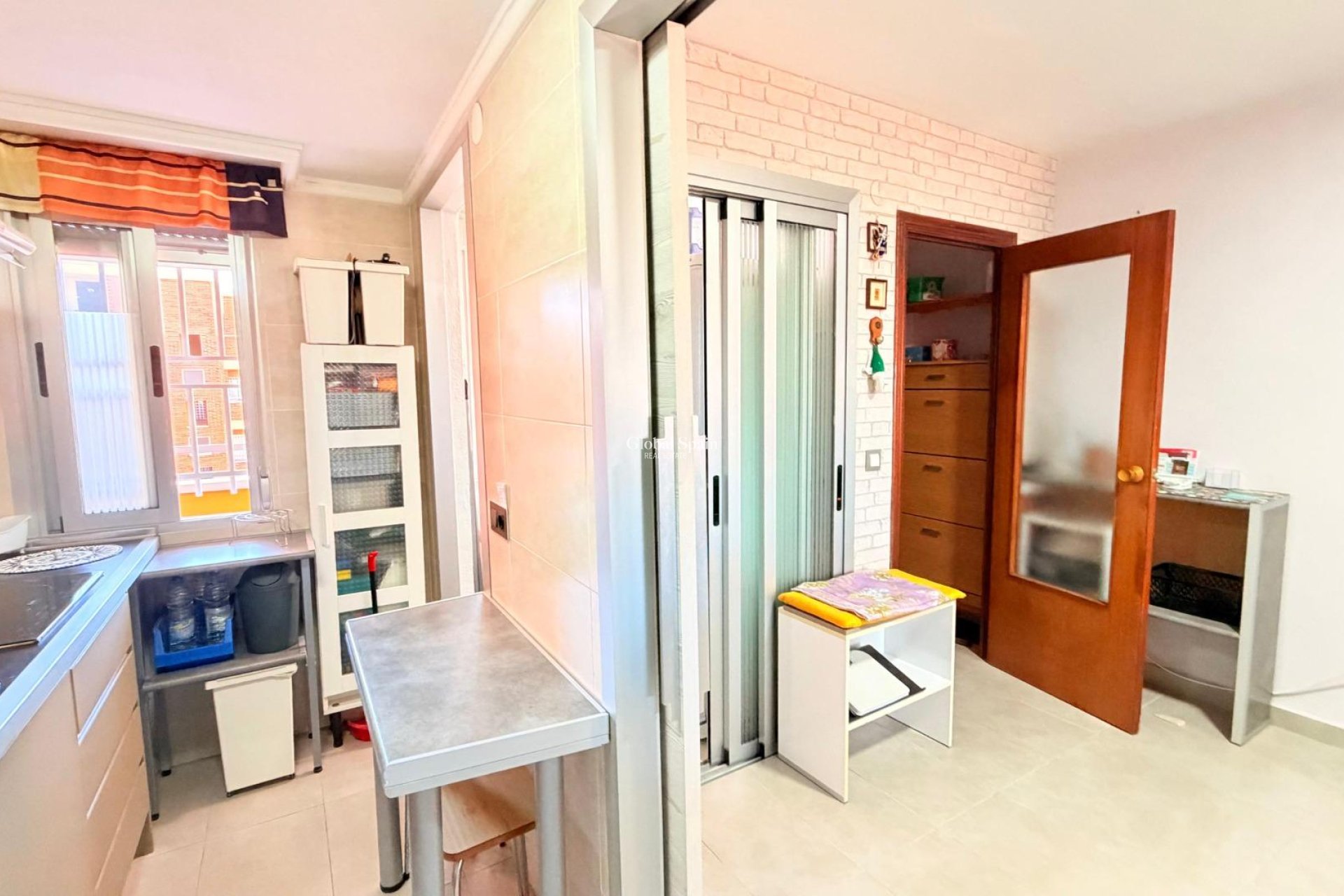 Wiederverkauf - WOHNUNG -
TORREVIEJA - Playa De Los Náufragos