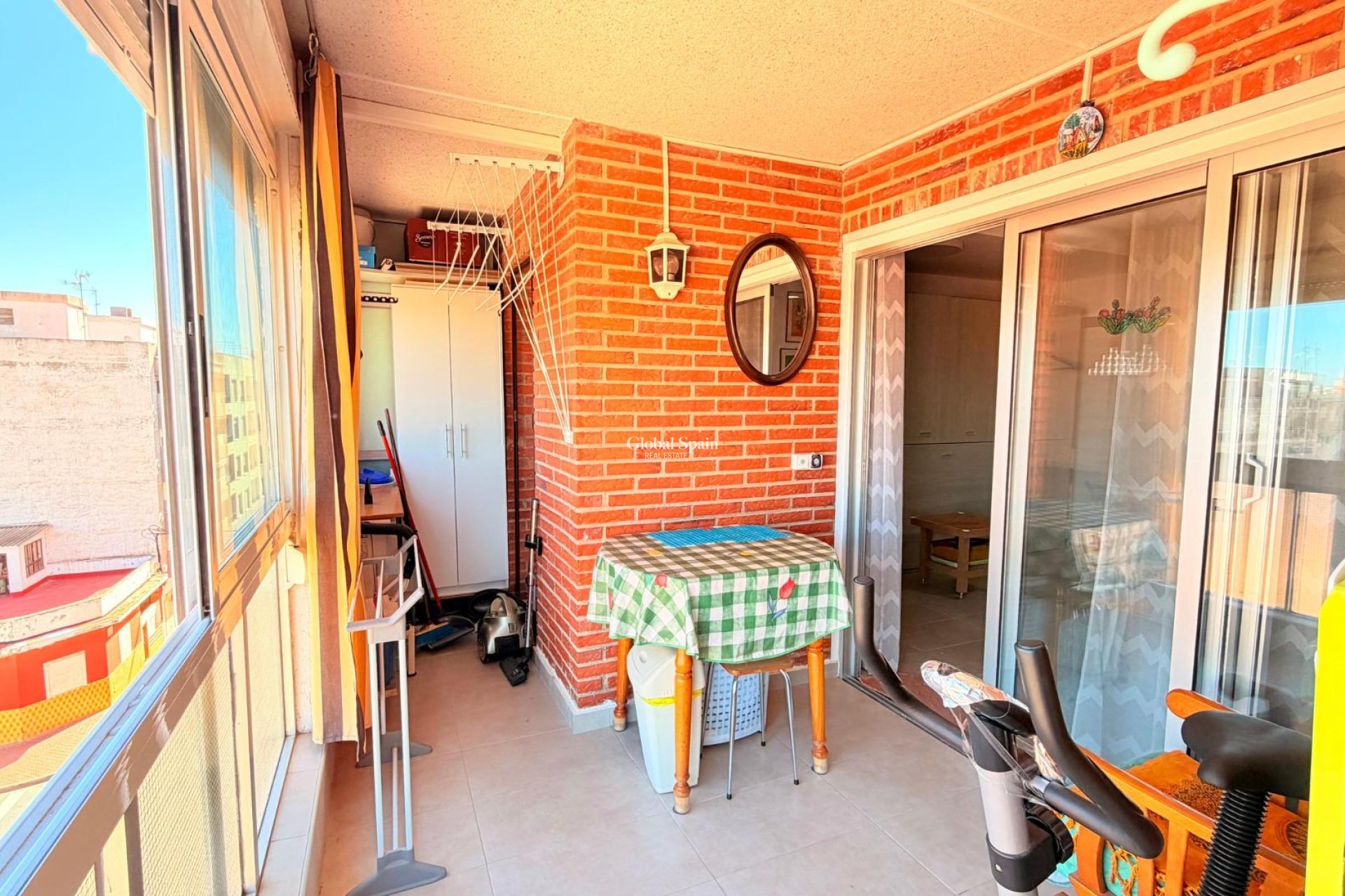Wiederverkauf - WOHNUNG -
TORREVIEJA - Playa De Los Náufragos