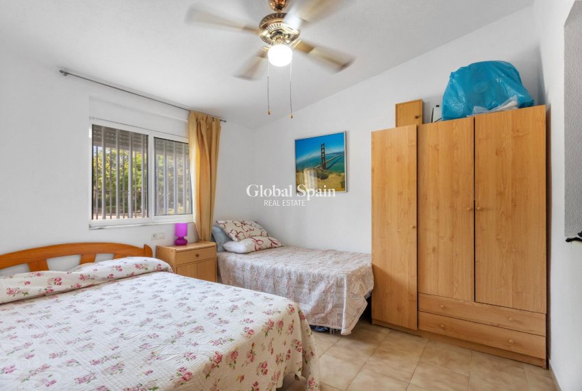 Wiederverkauf - WOHNUNG -
TORREVIEJA - Playa de los Naufragos