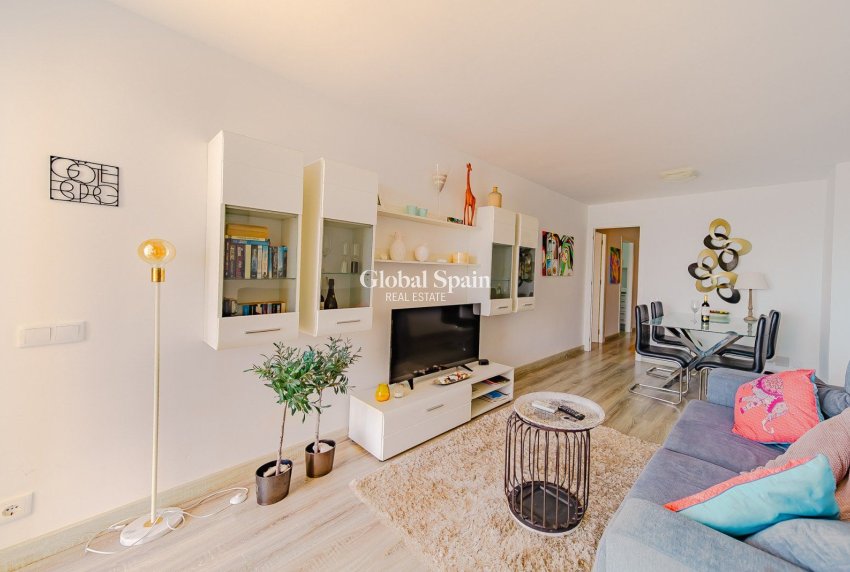 Wiederverkauf - Wohnung -
TORREVIEJA - Playa del cura