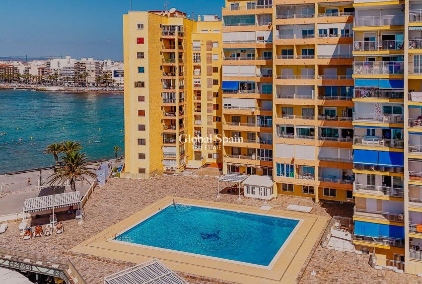 Wiederverkauf - Wohnung -
TORREVIEJA - Playa del cura