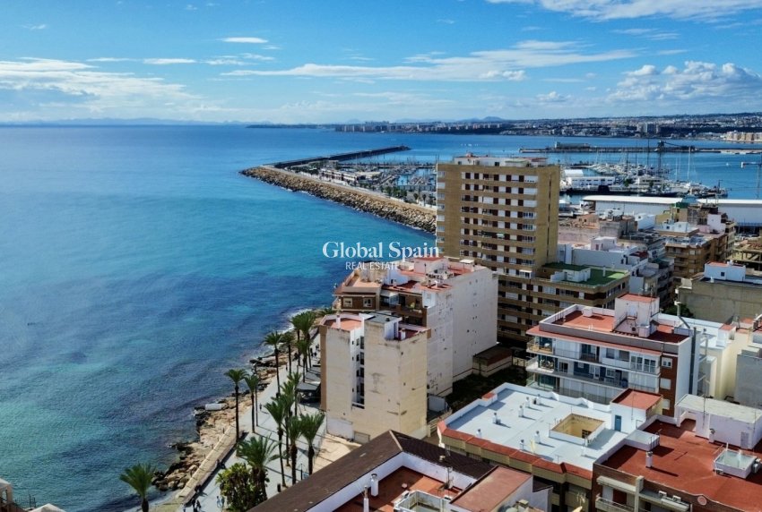 Wiederverkauf - Wohnung -
TORREVIEJA - Playa del Cura