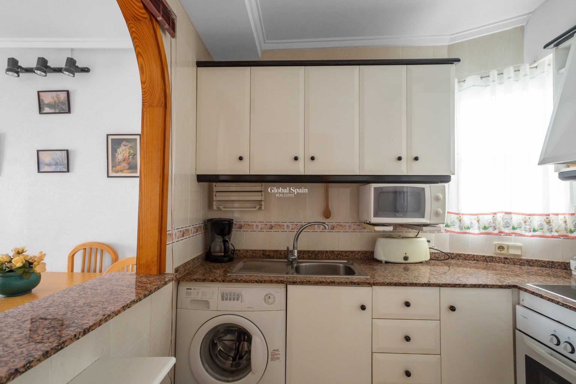 Wiederverkauf - Wohnung -
TORREVIEJA - Playa del cura