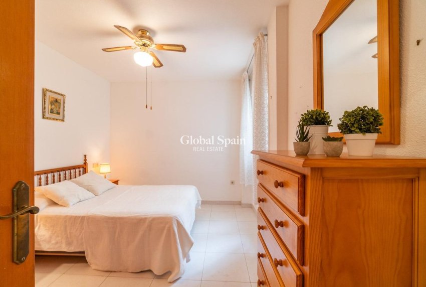 Wiederverkauf - Wohnung -
TORREVIEJA - Playa del cura