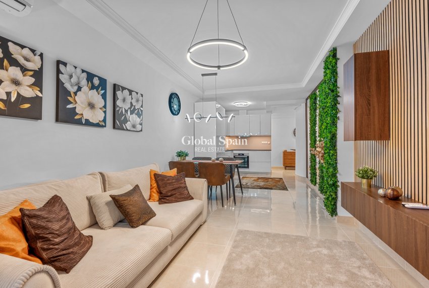 Wiederverkauf - Wohnung -
TORREVIEJA - Playa del Cura