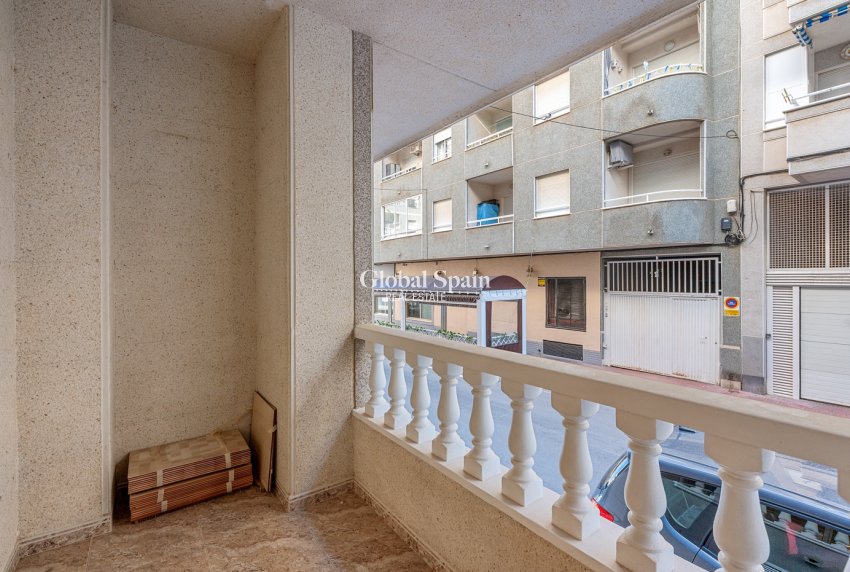 Wiederverkauf - Wohnung -
TORREVIEJA - Playa del Cura
