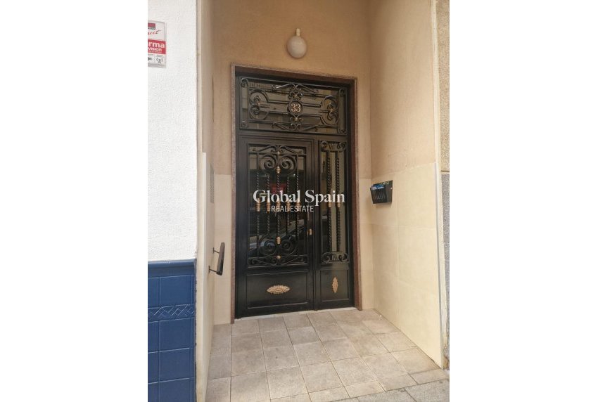 Wiederverkauf - WOHNUNG -
TORREVIEJA - Playa del Cura