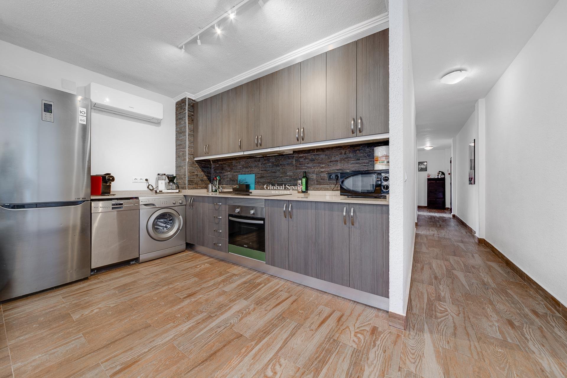 Wiederverkauf - WOHNUNG -
TORREVIEJA - Playa del Cura