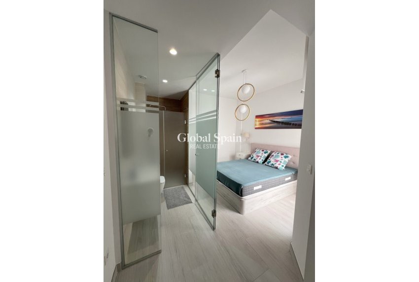 Wiederverkauf - WOHNUNG -
TORREVIEJA - Playa del Cura