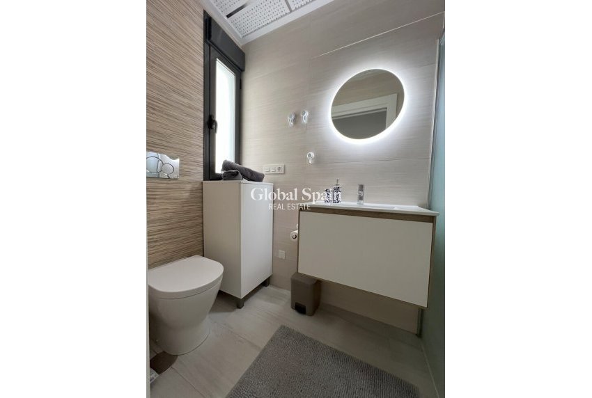 Wiederverkauf - WOHNUNG -
TORREVIEJA - Playa del Cura