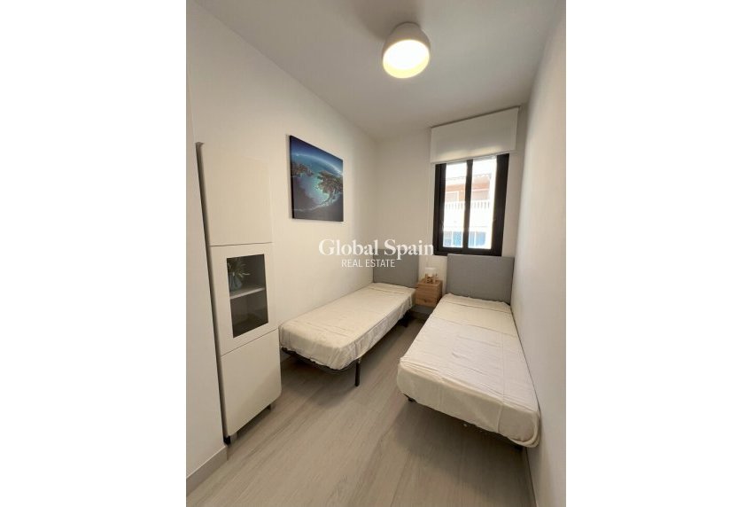 Wiederverkauf - WOHNUNG -
TORREVIEJA - Playa del Cura