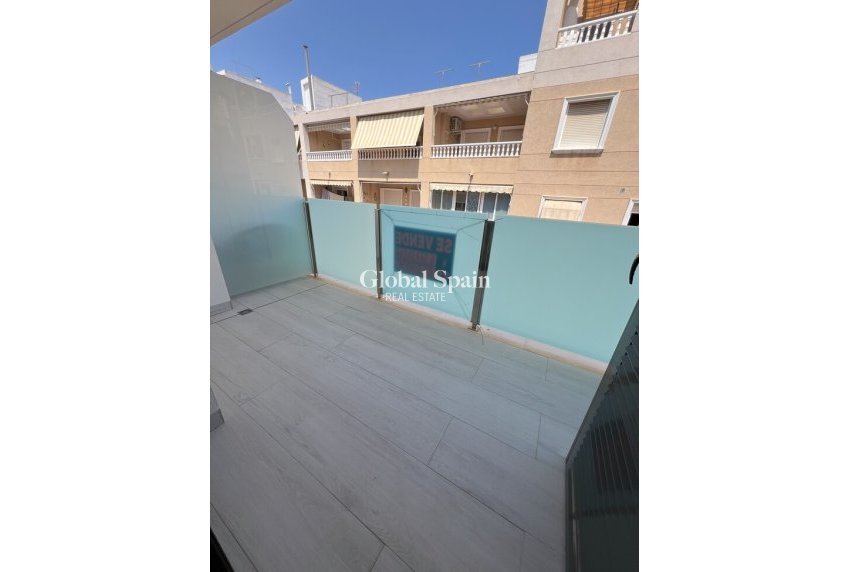 Wiederverkauf - WOHNUNG -
TORREVIEJA - Playa del Cura