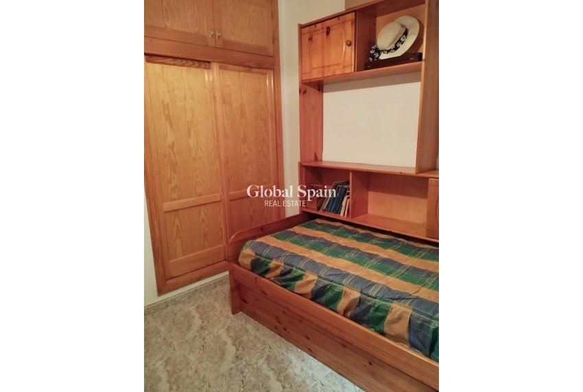 Wiederverkauf - WOHNUNG -
TORREVIEJA - Playa del Cura