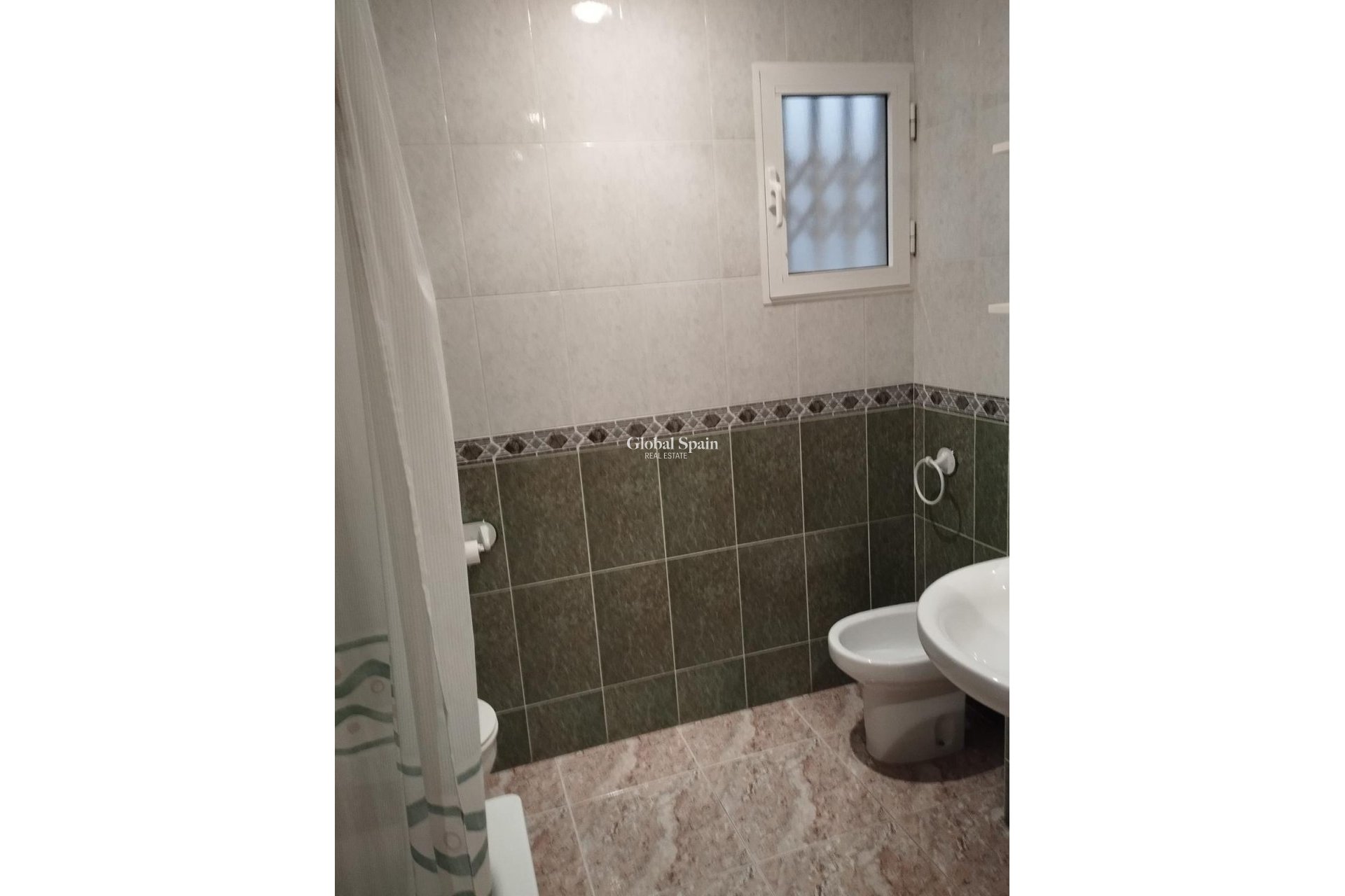 Wiederverkauf - WOHNUNG -
TORREVIEJA - Playa del Cura