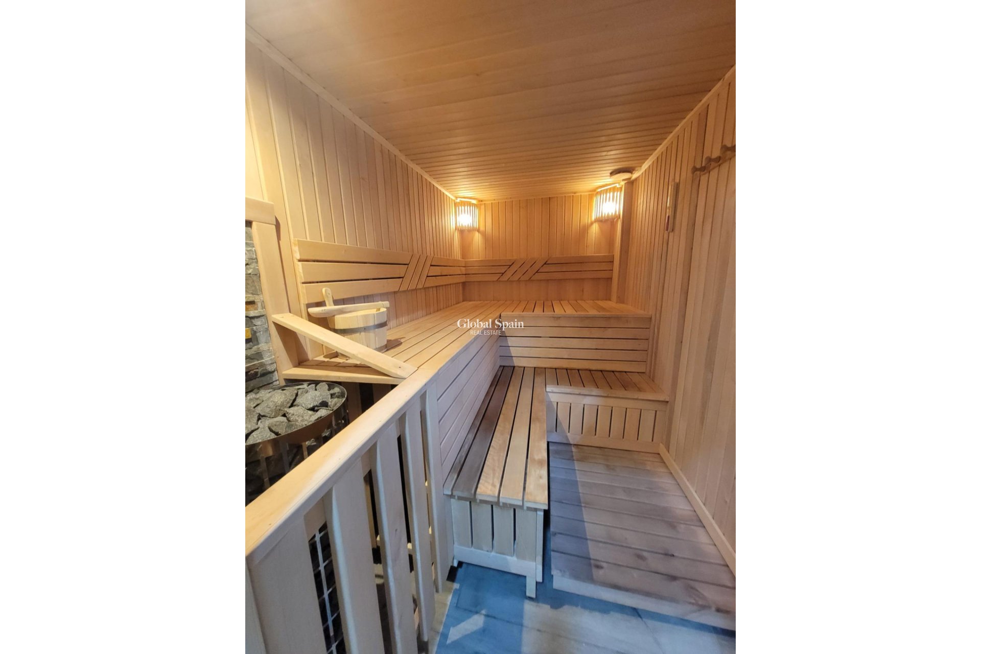 Wiederverkauf - WOHNUNG -
TORREVIEJA - Playa del Cura