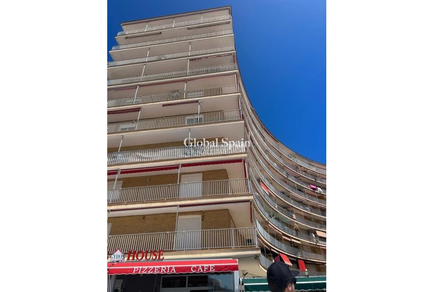 Wiederverkauf - WOHNUNG -
TORREVIEJA - Playa del Cura