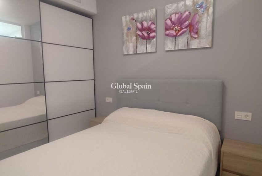 Wiederverkauf - WOHNUNG -
TORREVIEJA - Playa del Cura