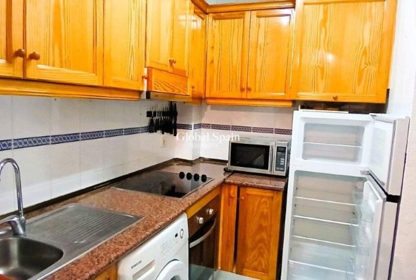 Wiederverkauf - WOHNUNG -
TORREVIEJA - Playa del Cura