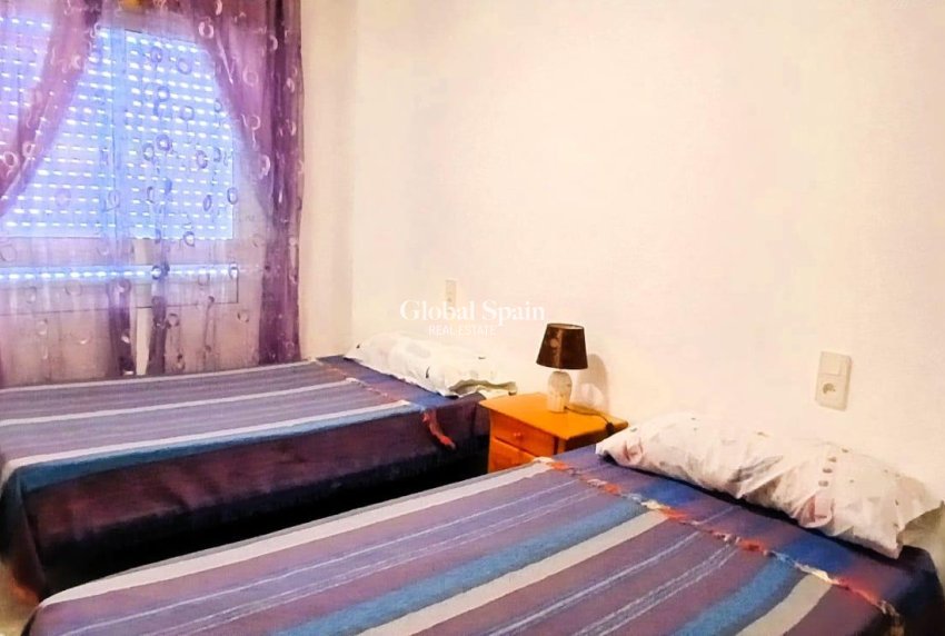 Wiederverkauf - WOHNUNG -
TORREVIEJA - Playa del Cura