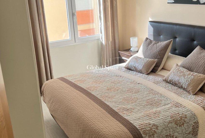 Wiederverkauf - WOHNUNG -
TORREVIEJA - Playa del Cura