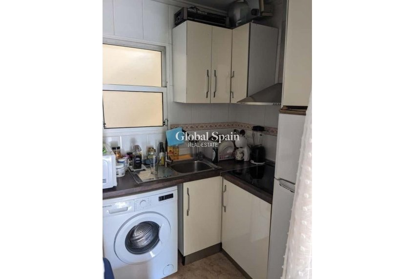 Wiederverkauf - WOHNUNG -
TORREVIEJA - Playa del Cura