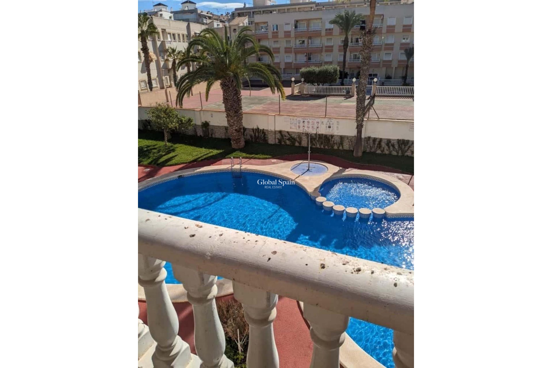 Wiederverkauf - WOHNUNG -
TORREVIEJA - Playa del Cura