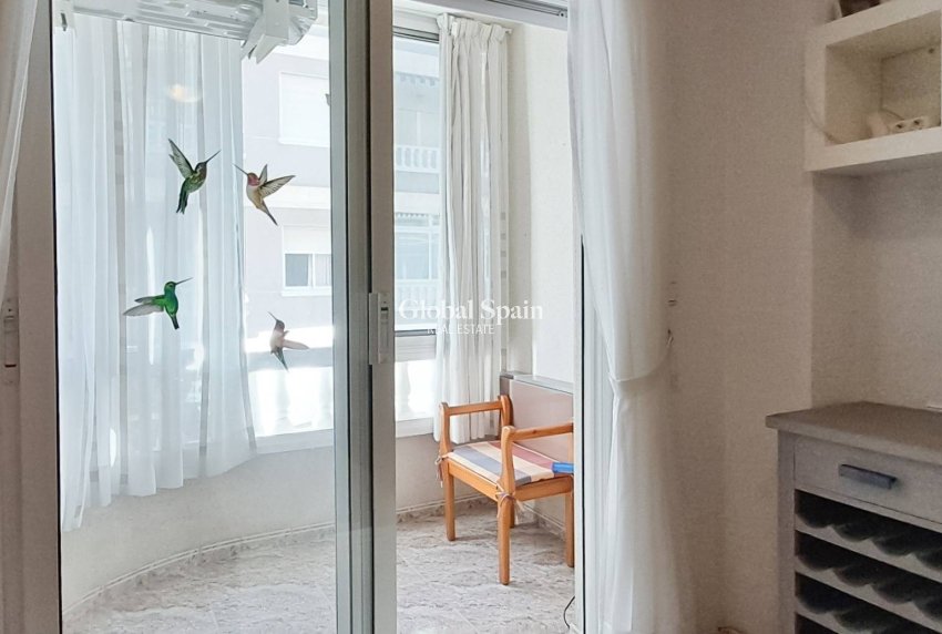 Wiederverkauf - WOHNUNG -
TORREVIEJA - Playa del Cura