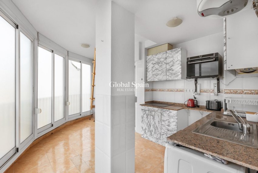 Wiederverkauf - WOHNUNG -
TORREVIEJA - Playa del cura