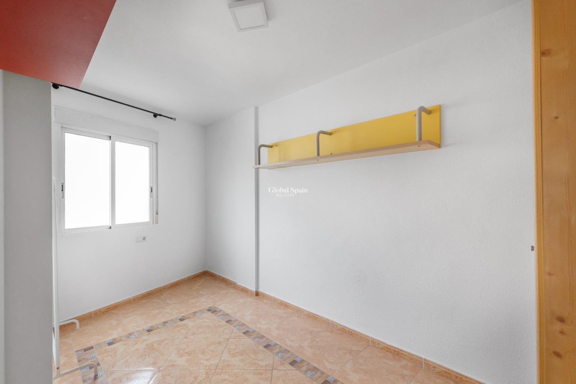 Wiederverkauf - WOHNUNG -
TORREVIEJA - Playa del cura