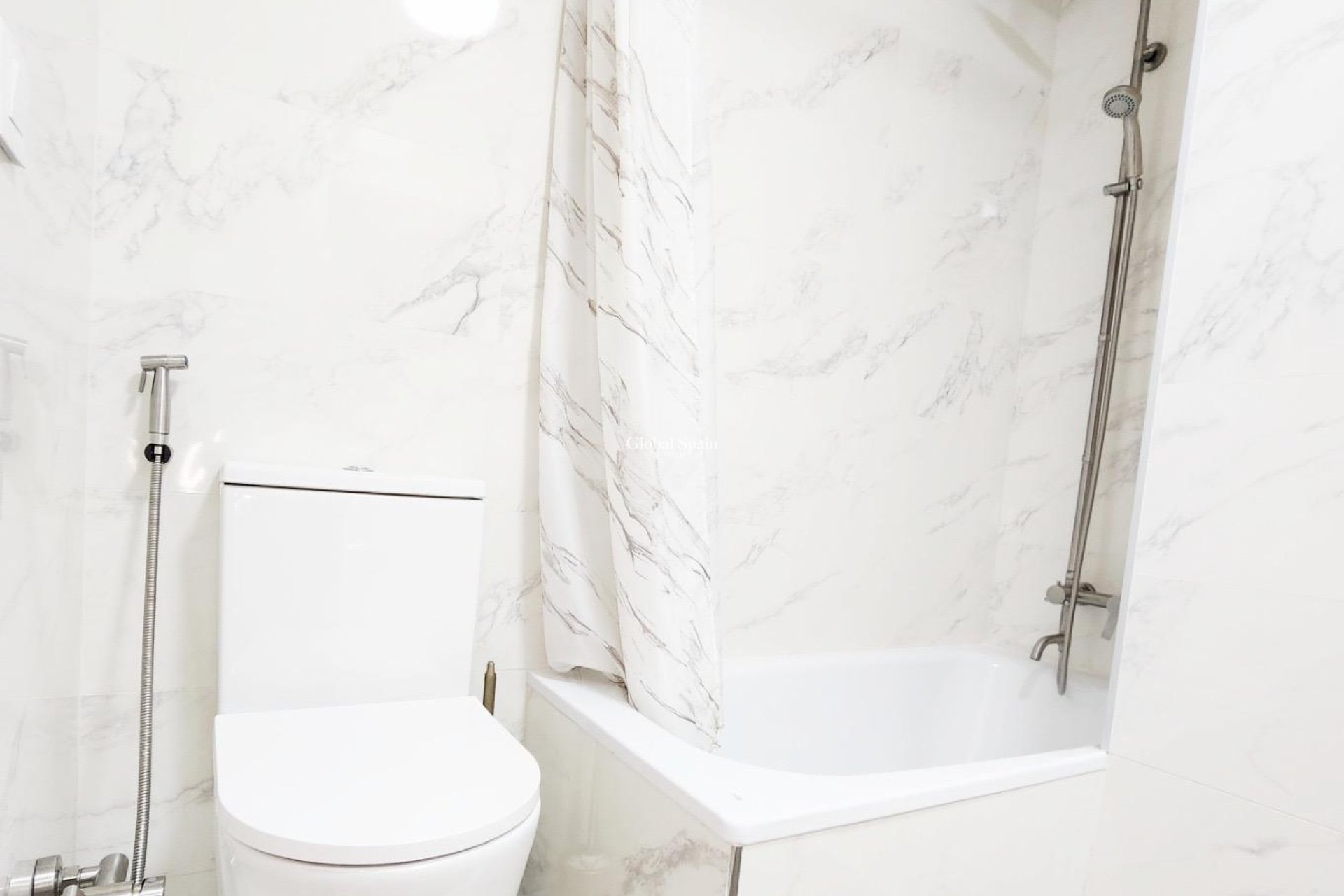 Wiederverkauf - WOHNUNG -
TORREVIEJA - Playa del Cura