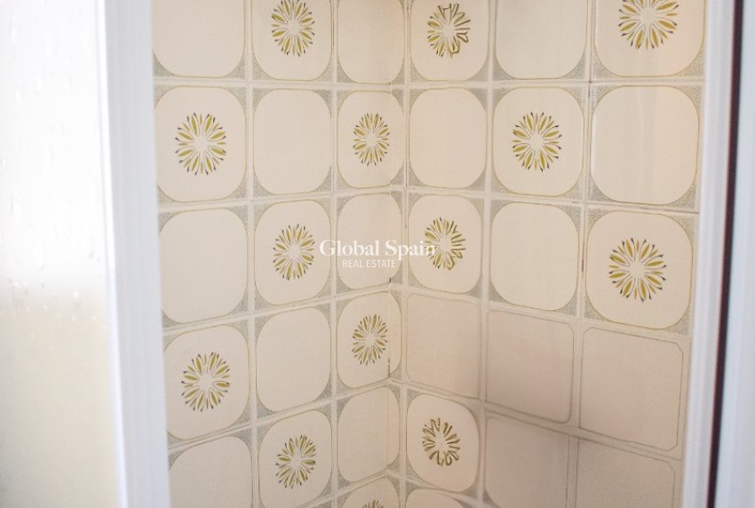 Wiederverkauf - WOHNUNG -
TORREVIEJA - Playa del Cura