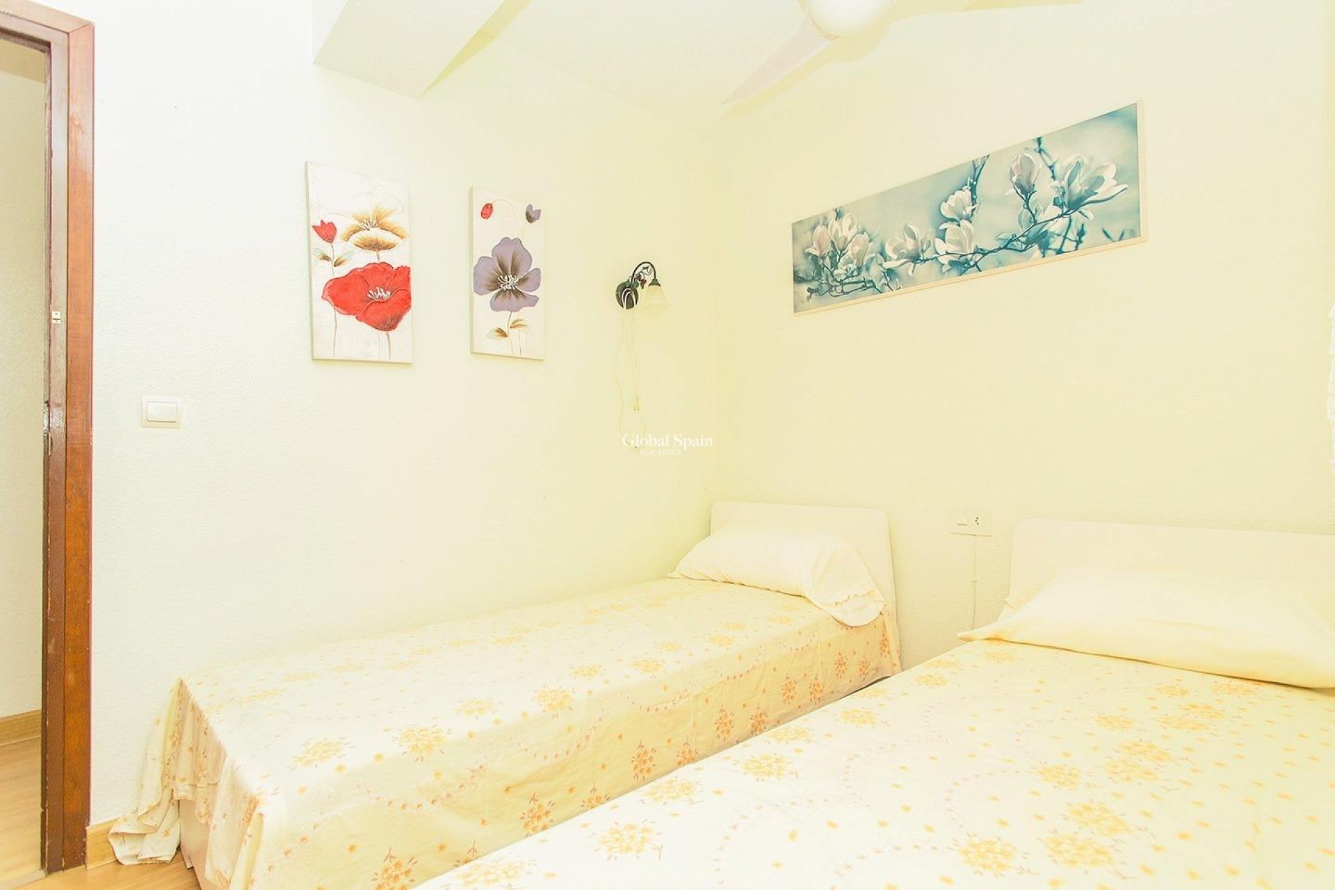 Wiederverkauf - WOHNUNG -
TORREVIEJA - Playa del Cura