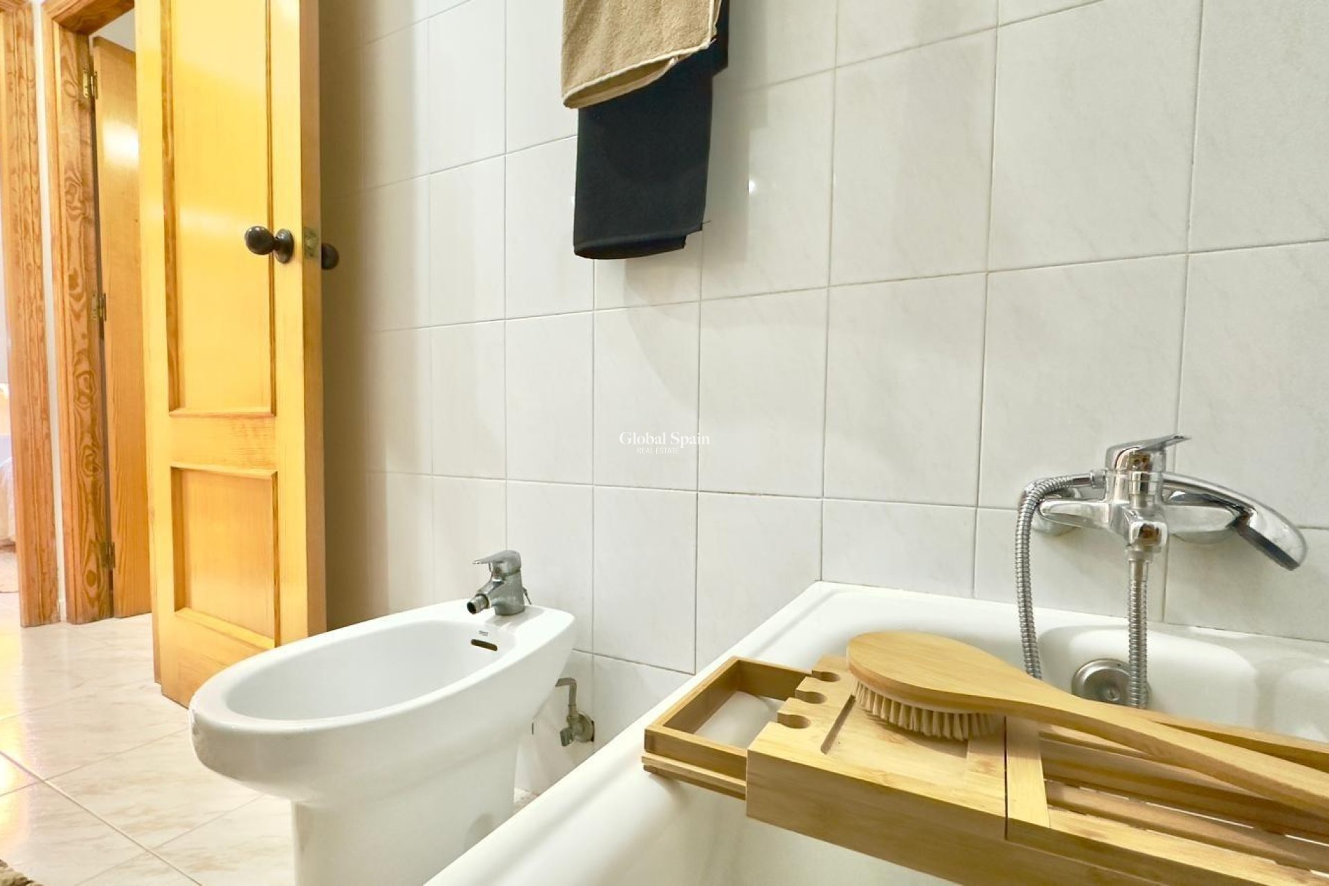 Wiederverkauf - WOHNUNG -
TORREVIEJA - Playa del Cura