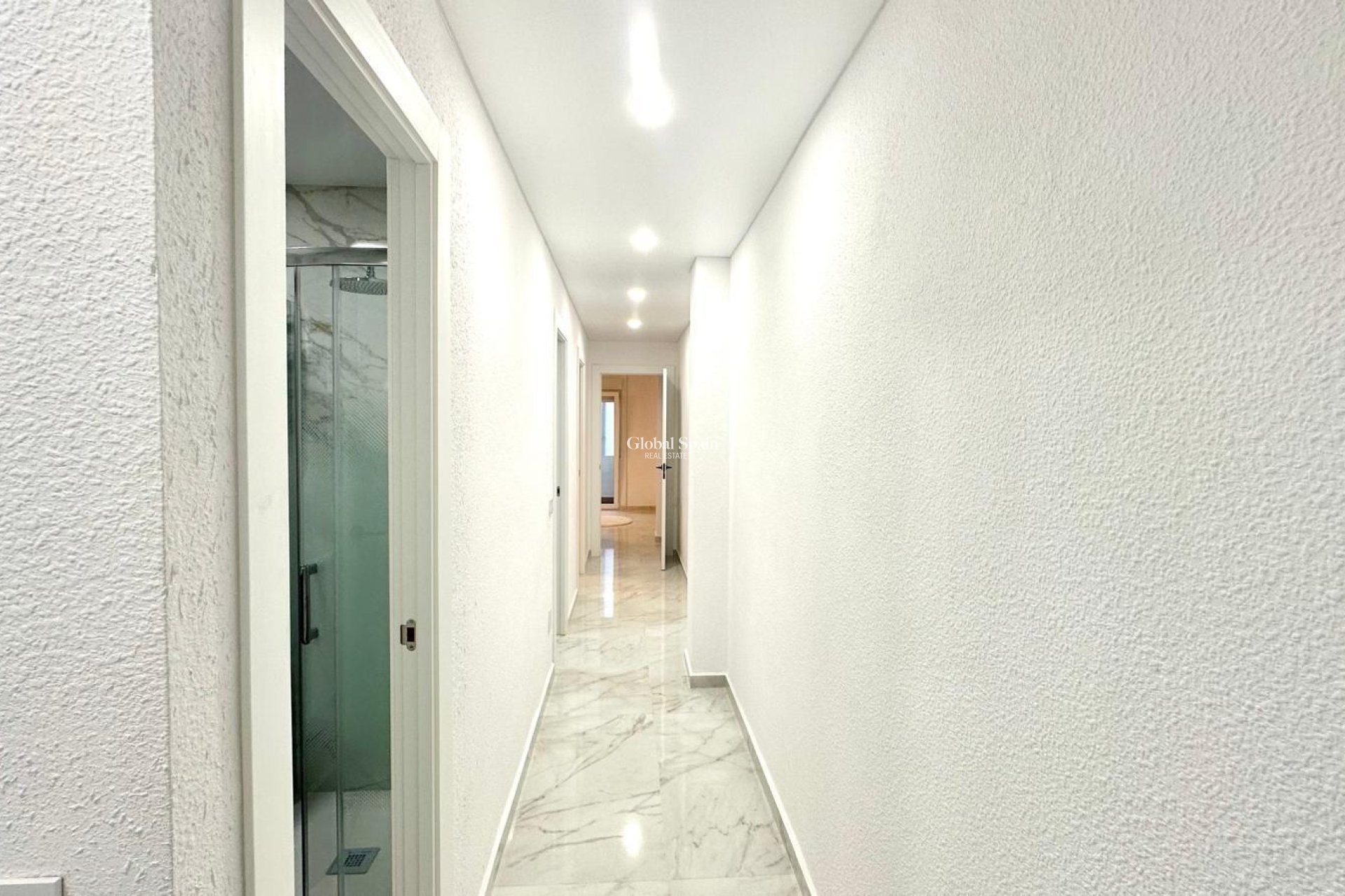 Wiederverkauf - WOHNUNG -
TORREVIEJA - Playa del Cura