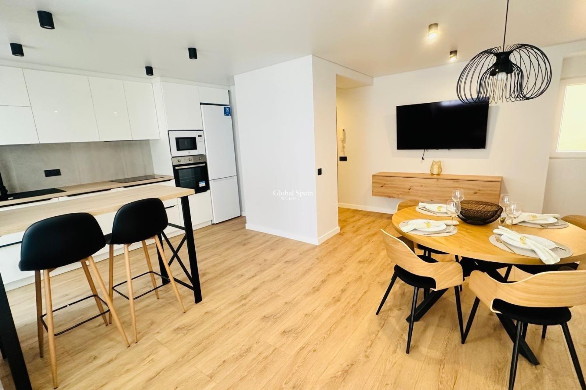 Wiederverkauf - WOHNUNG -
TORREVIEJA - Playa del Cura