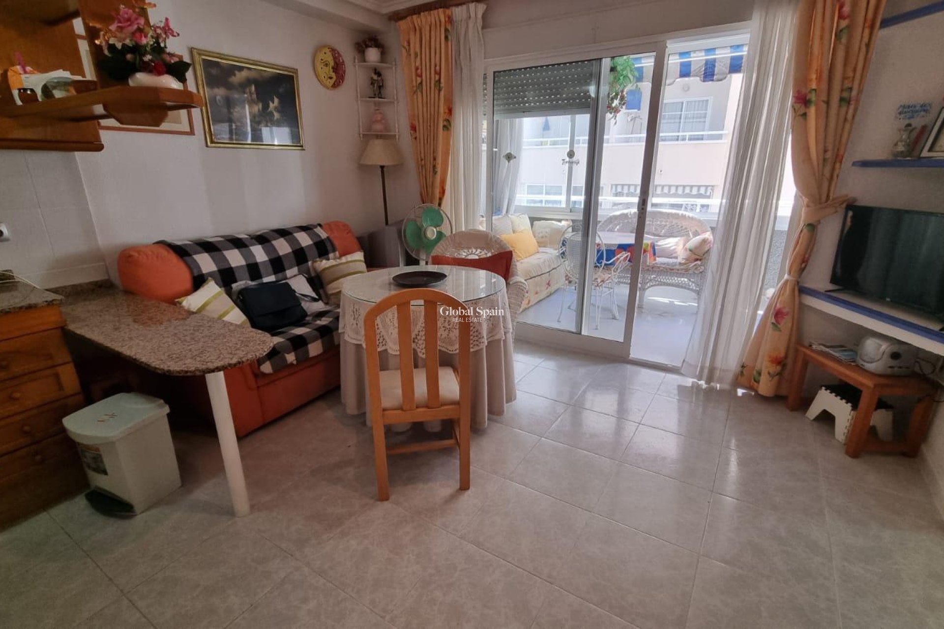 Wiederverkauf - WOHNUNG -
TORREVIEJA - Playa del Cura