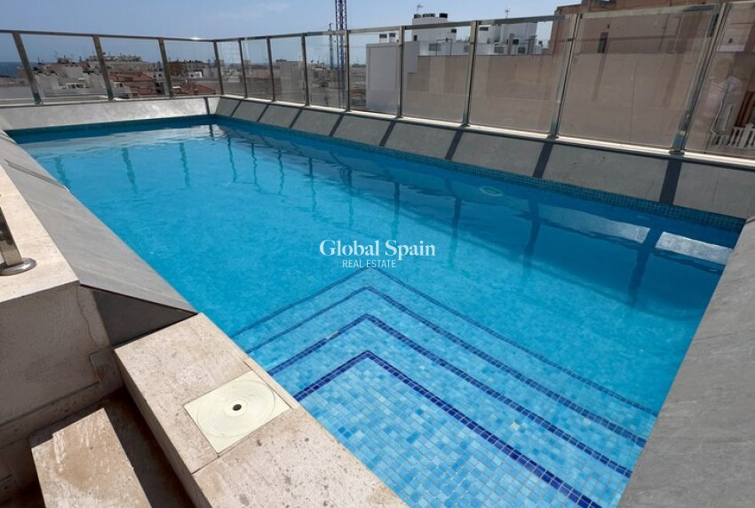 Wiederverkauf - WOHNUNG -
TORREVIEJA - Playa del Cura