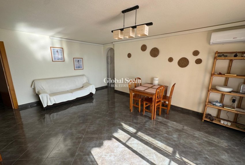 Wiederverkauf - WOHNUNG -
TORREVIEJA - Playa del Cura