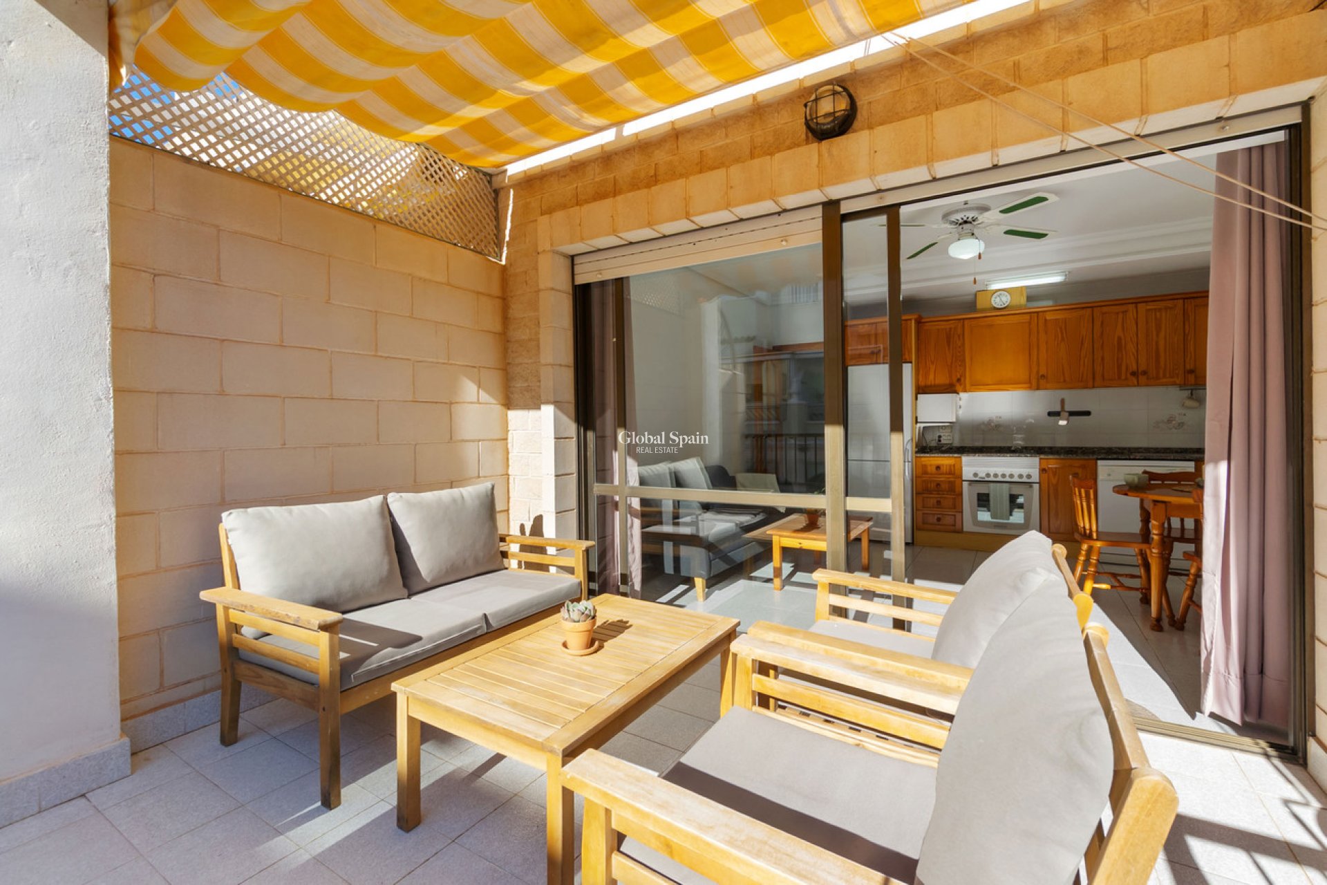 Wiederverkauf - WOHNUNG -
TORREVIEJA - Playa del Cura