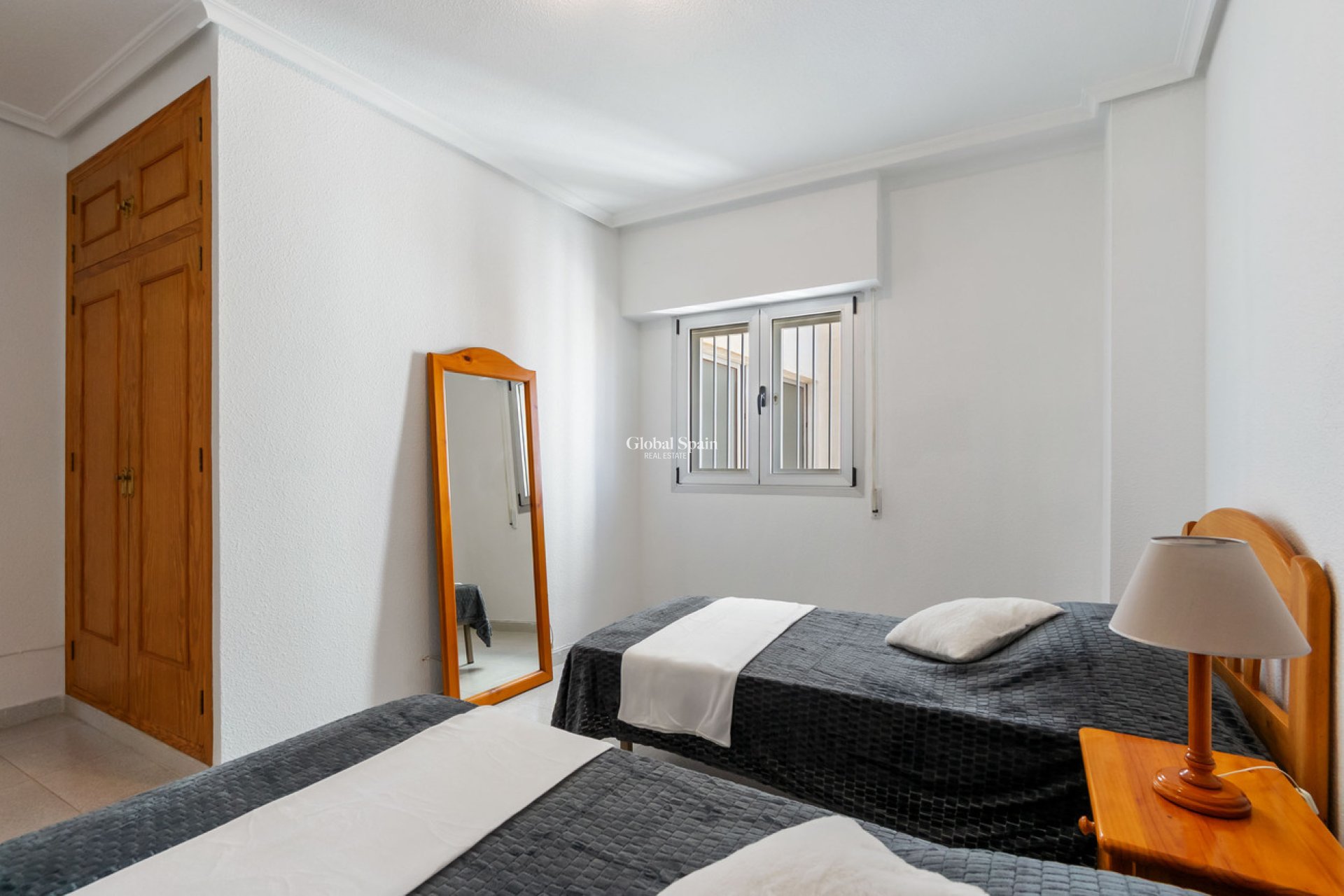 Wiederverkauf - WOHNUNG -
TORREVIEJA - Playa del Cura