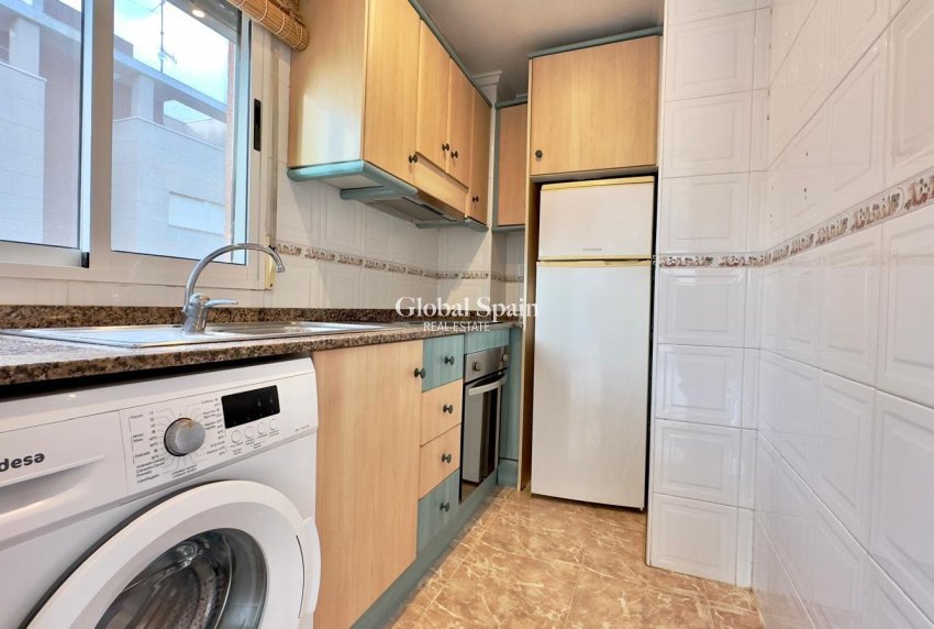 Wiederverkauf - WOHNUNG -
TORREVIEJA - Playa del Cura